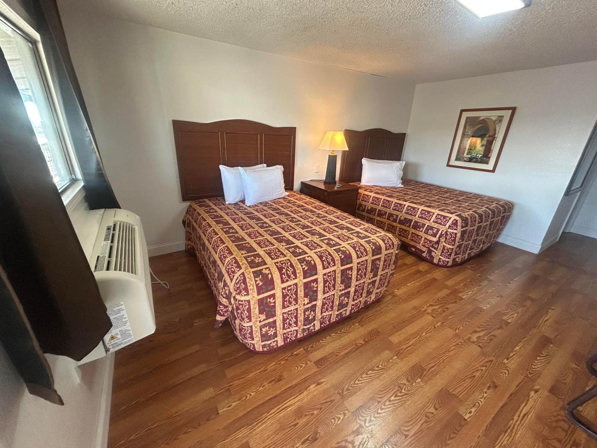 Quest Inn Weatherford Exterior photo