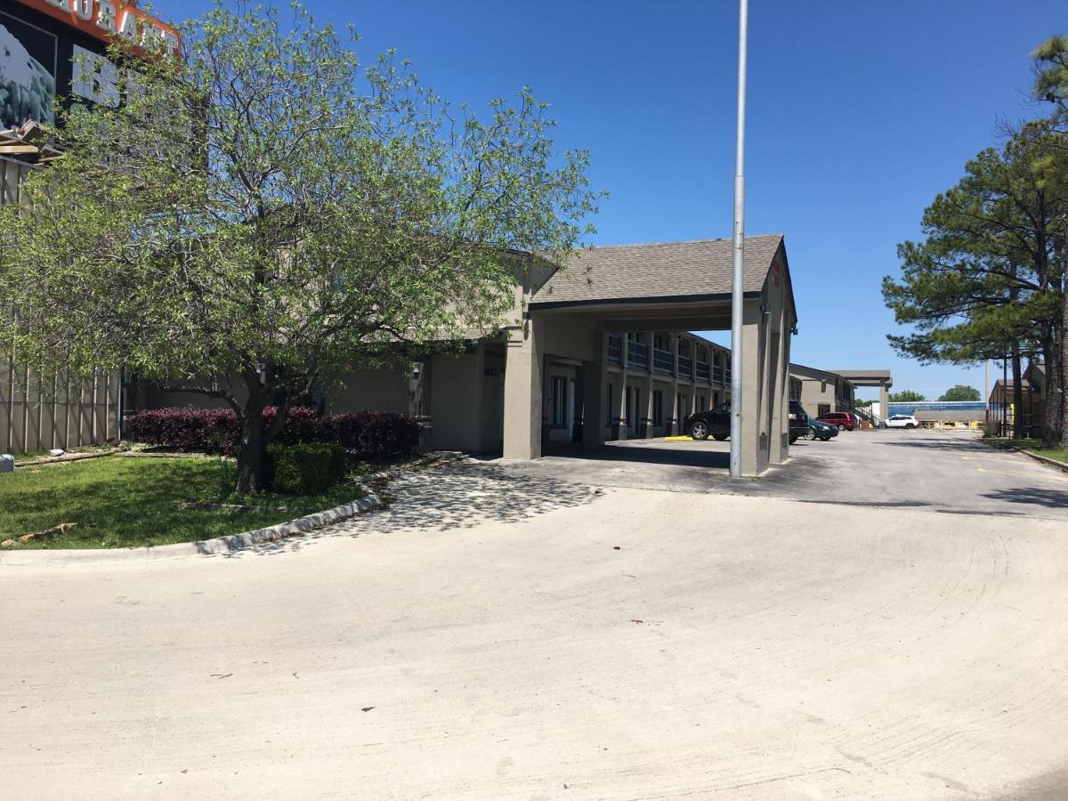 Quest Inn Weatherford Exterior photo